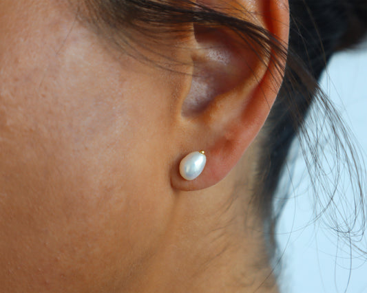 BAROQUE PEARL STUDS