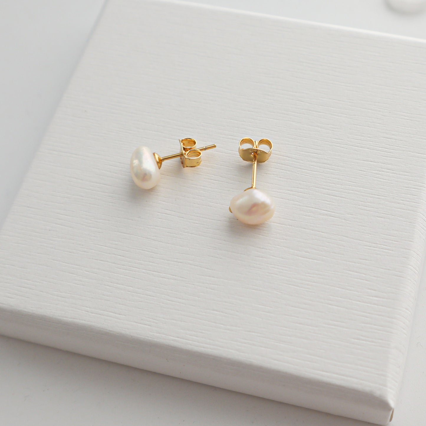 BAROQUE PEARL STUDS