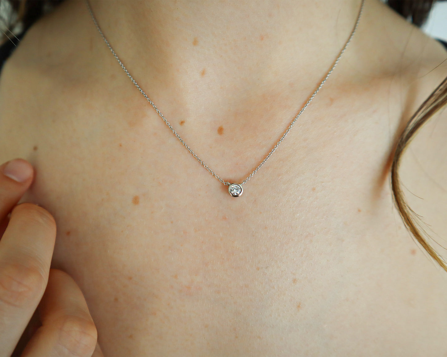 BEZEL NECKLACE