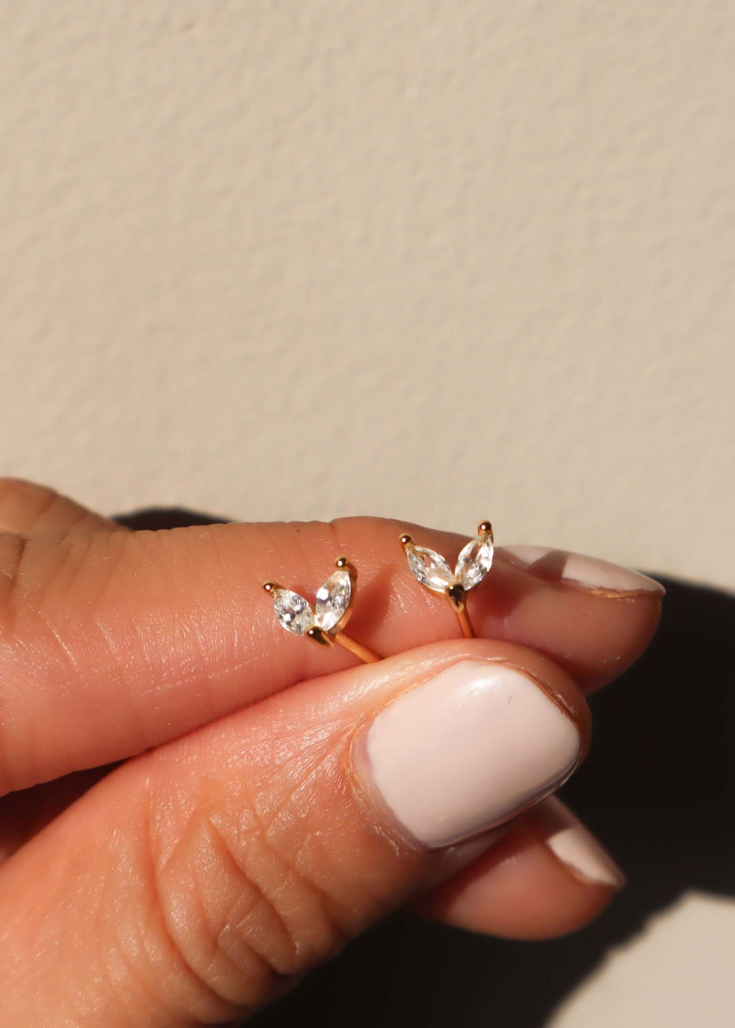 2 PETAL STUDS