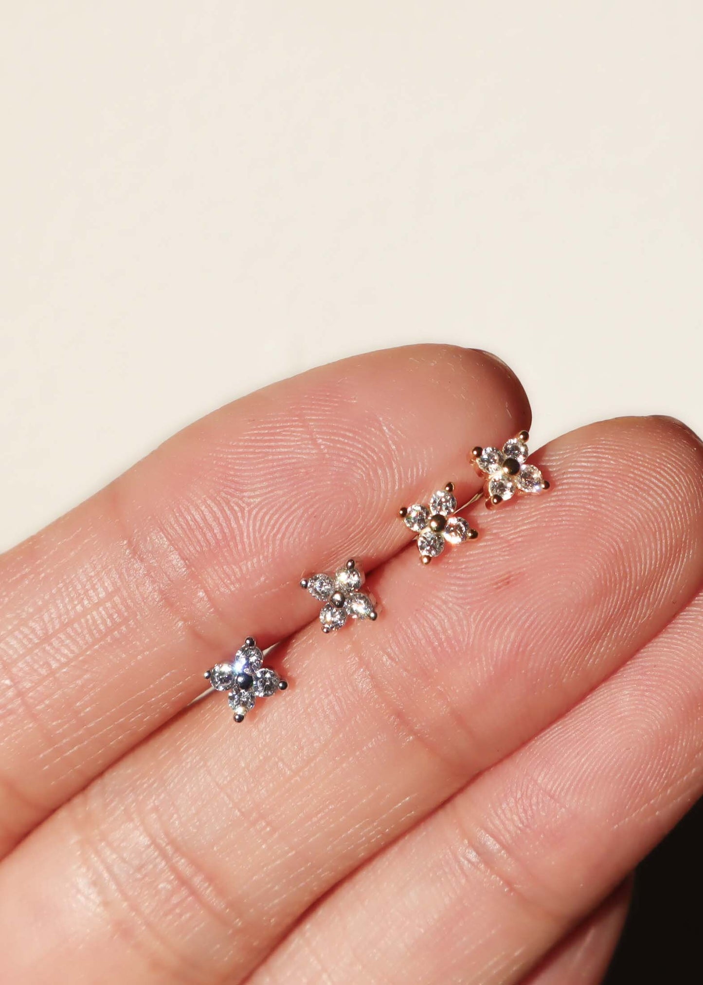 4 LEAF CLOVER STUDS