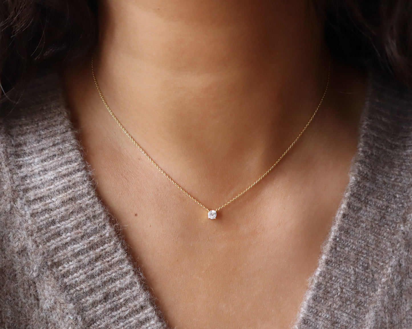 FLOATING SOLITAIRE NECKLACE