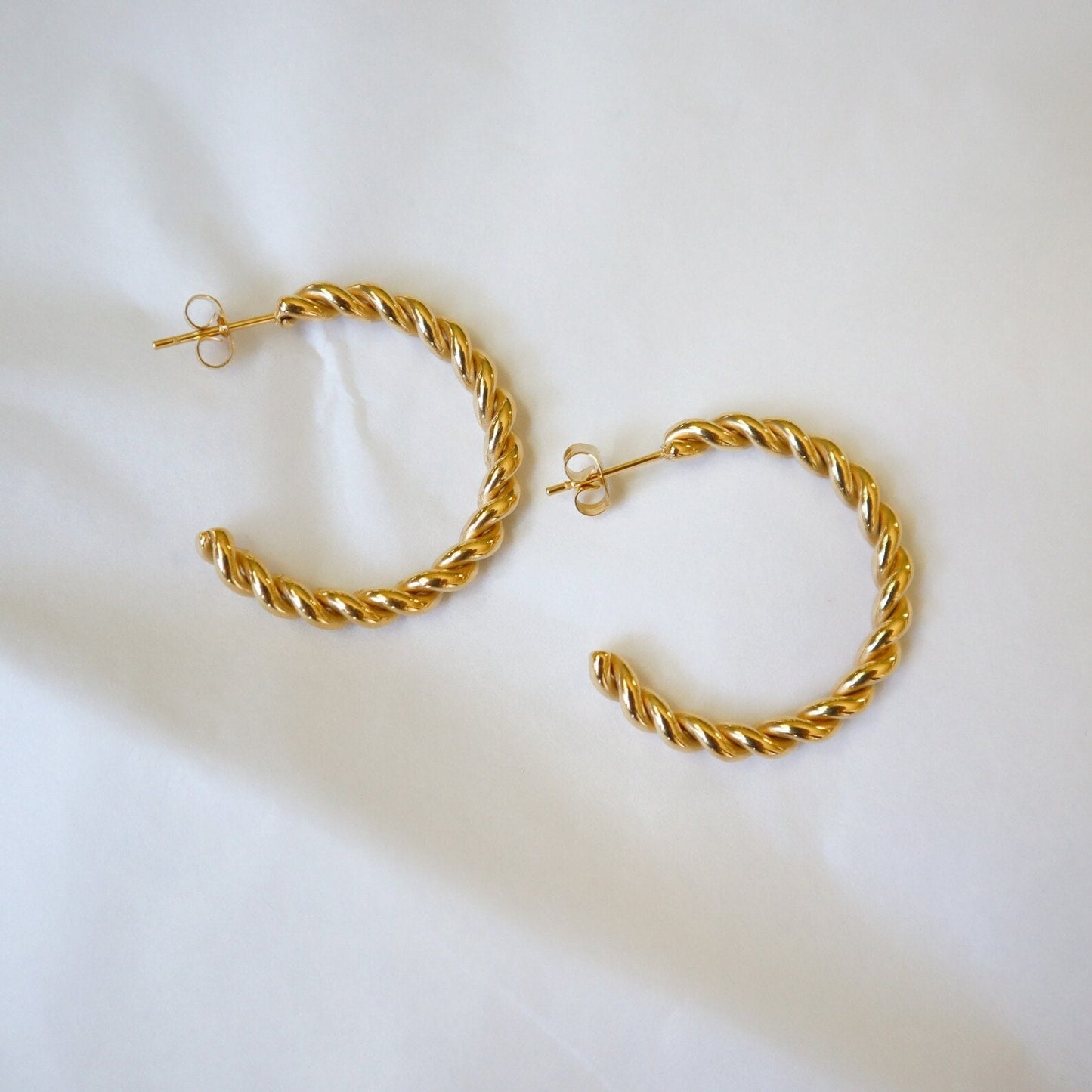 TWISTED ROPE HOOPS